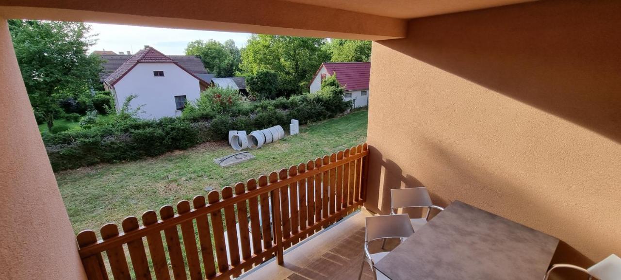 Apartmány Adieu 2 Třeboň Esterno foto