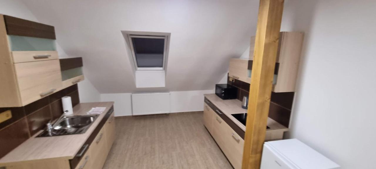 Apartmány Adieu 2 Třeboň Esterno foto