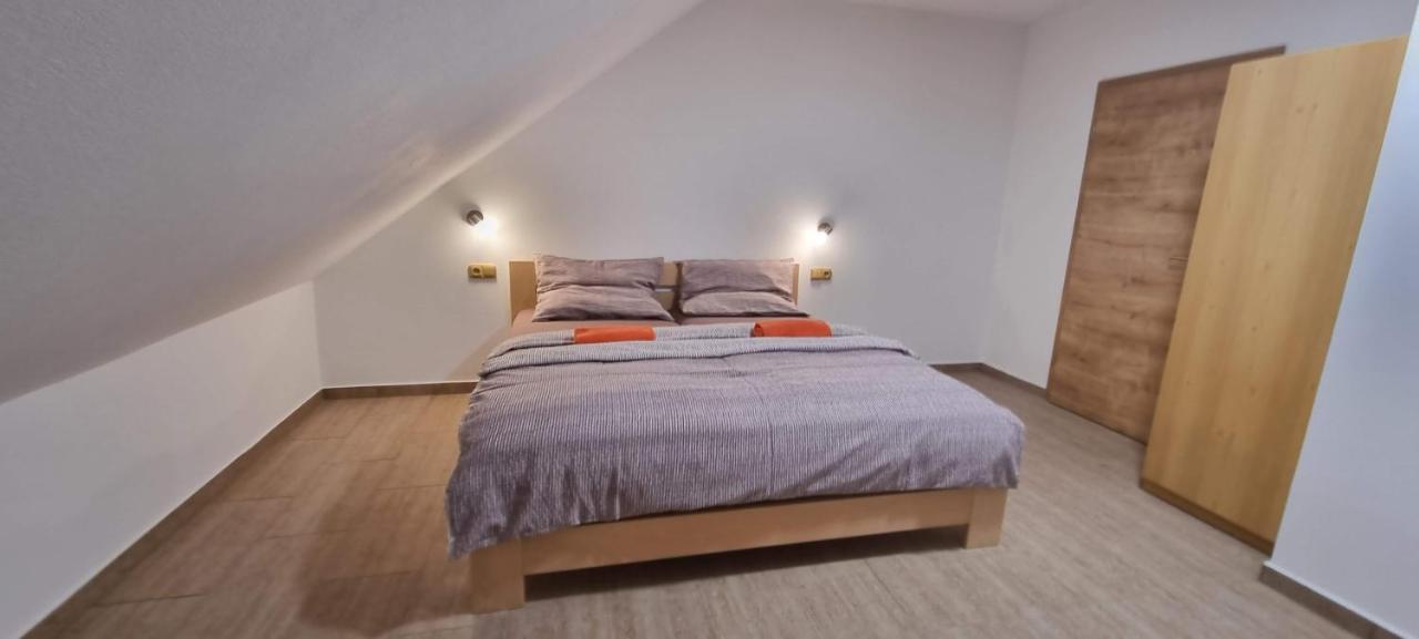 Apartmány Adieu 2 Třeboň Esterno foto