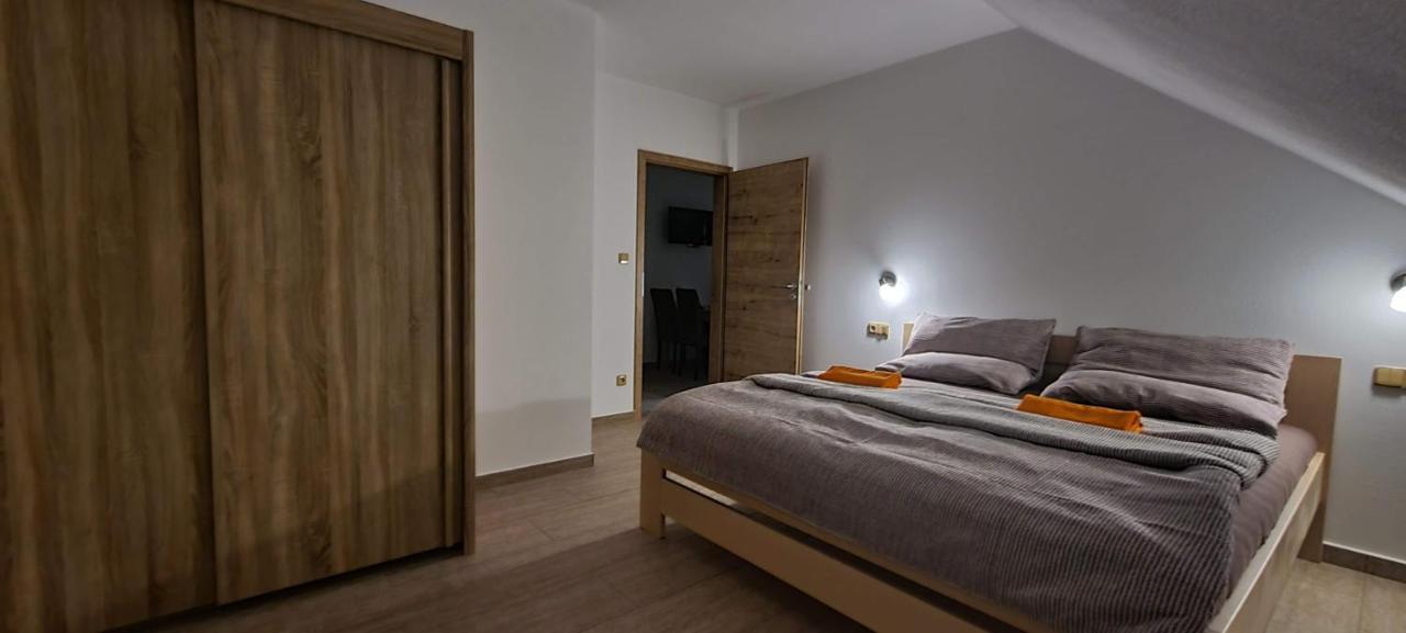 Apartmány Adieu 2 Třeboň Esterno foto