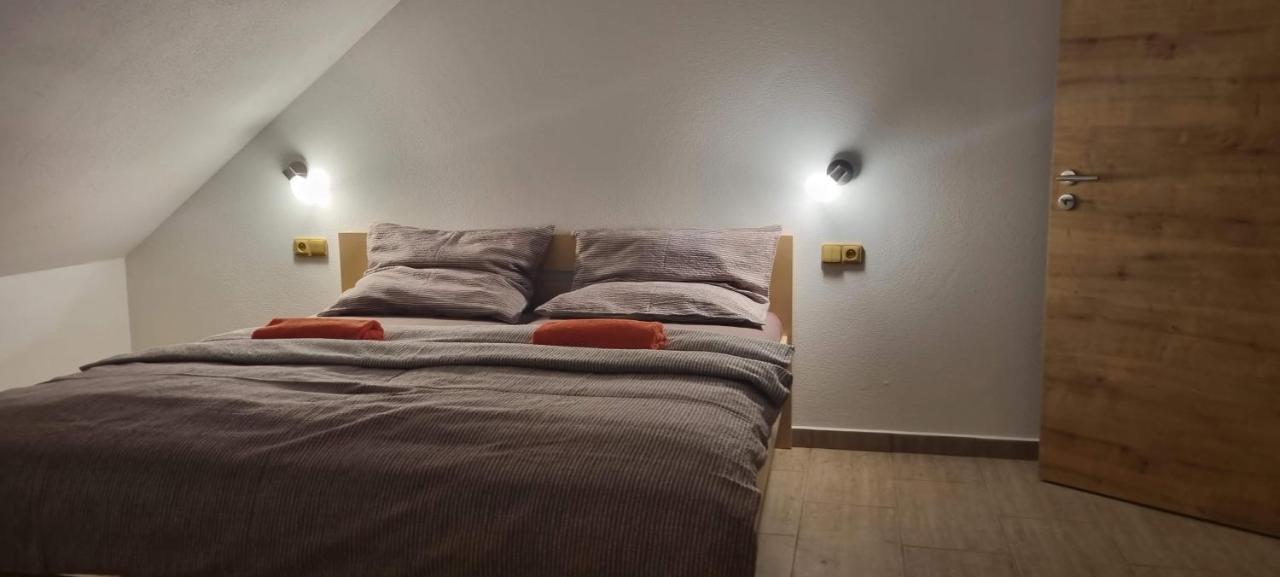 Apartmány Adieu 2 Třeboň Esterno foto