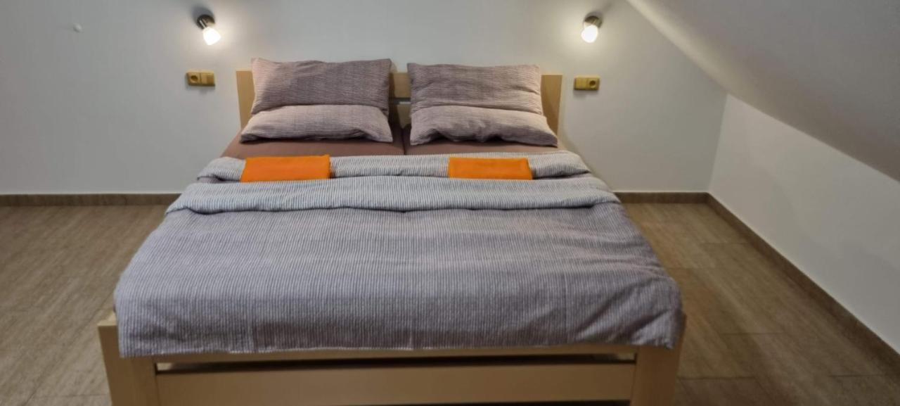 Apartmány Adieu 2 Třeboň Esterno foto