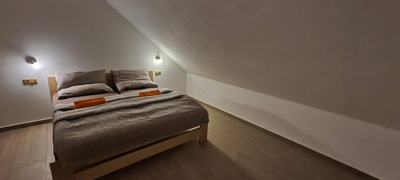 Apartmány Adieu 2 Třeboň Esterno foto