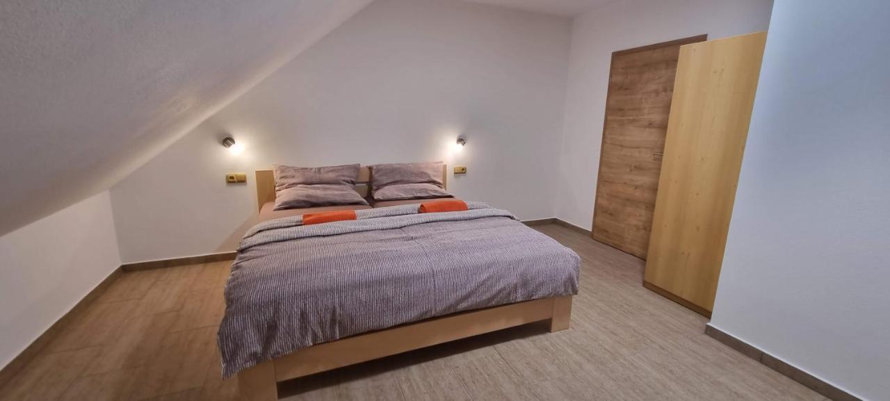 Apartmány Adieu 2 Třeboň Esterno foto